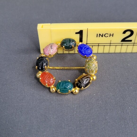 Gold Tone Circle Brooch Pin Multi Gemstones Scarabs Vintage 1.5" Diameter - Picture 5 of 5